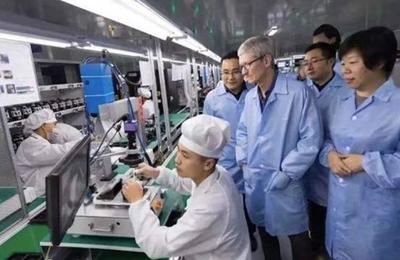 来自苹果强势回应!八大代工厂从中国搬到印度,库克咧嘴笑开了花